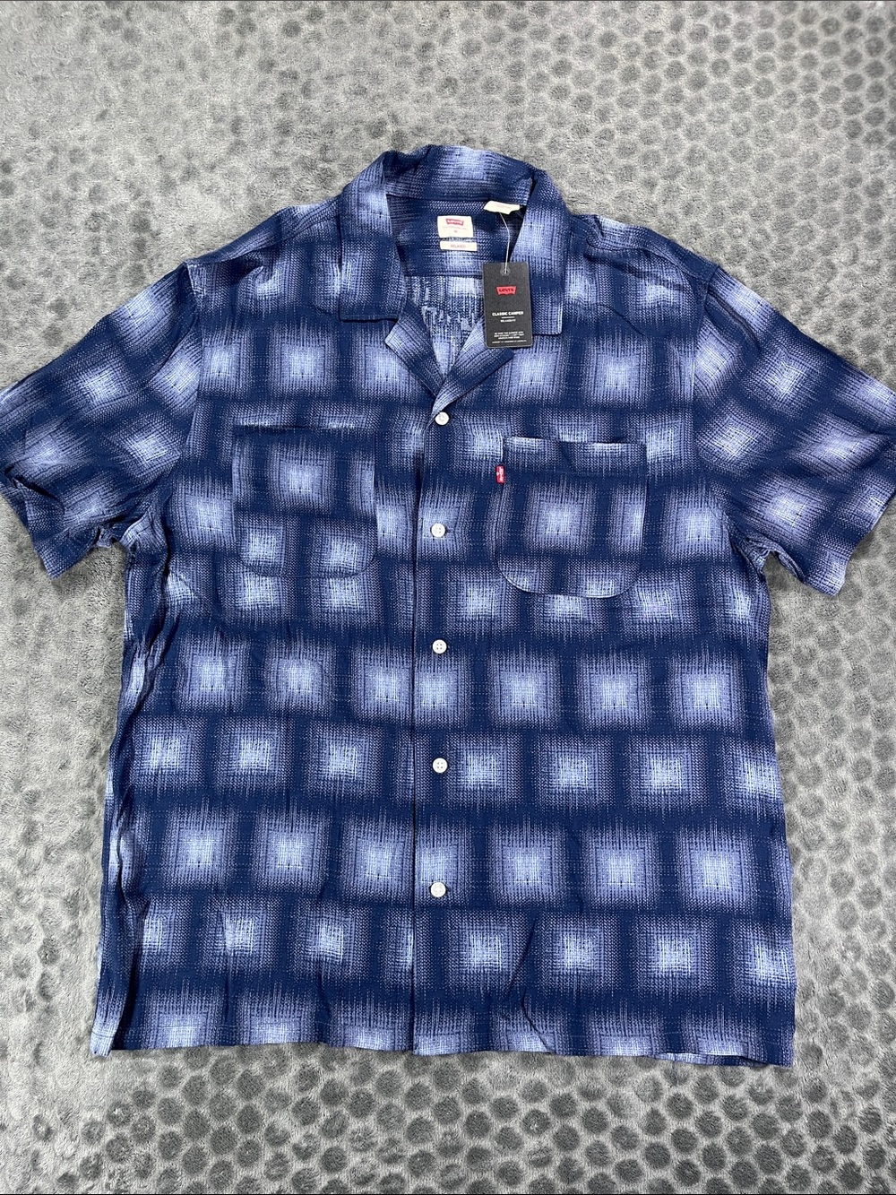 Levi's Men's Blue Patterned Short-Sleeve Button-Down Shirt